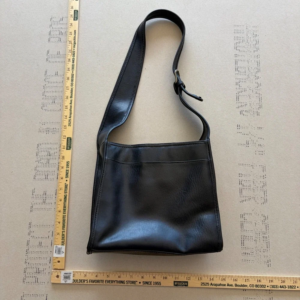 Y2K Unbranded Leather Utility Messenger Bag